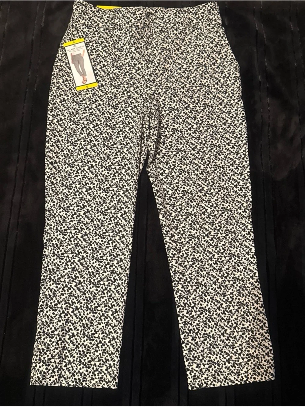 Women Black & White Printed Stretch Pants